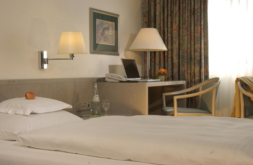 Hotel Spiegel Кьолн Екстериор снимка
