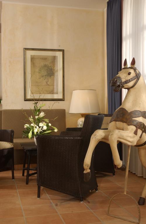 Hotel Spiegel Кьолн Екстериор снимка